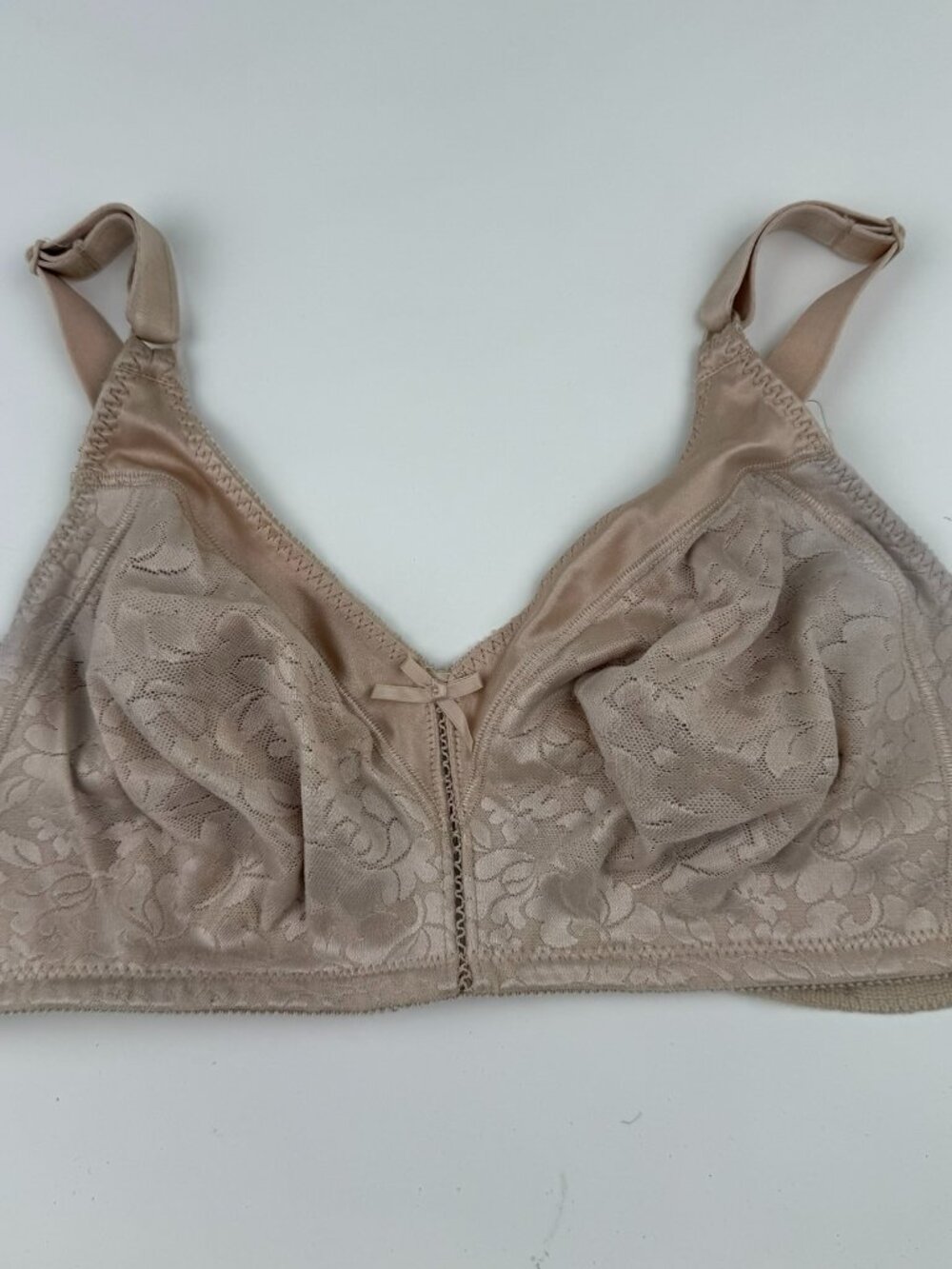 Bali 3372 Women's Full Figure Floral Lace Wireless Support Bra Sz 38D Beige lint